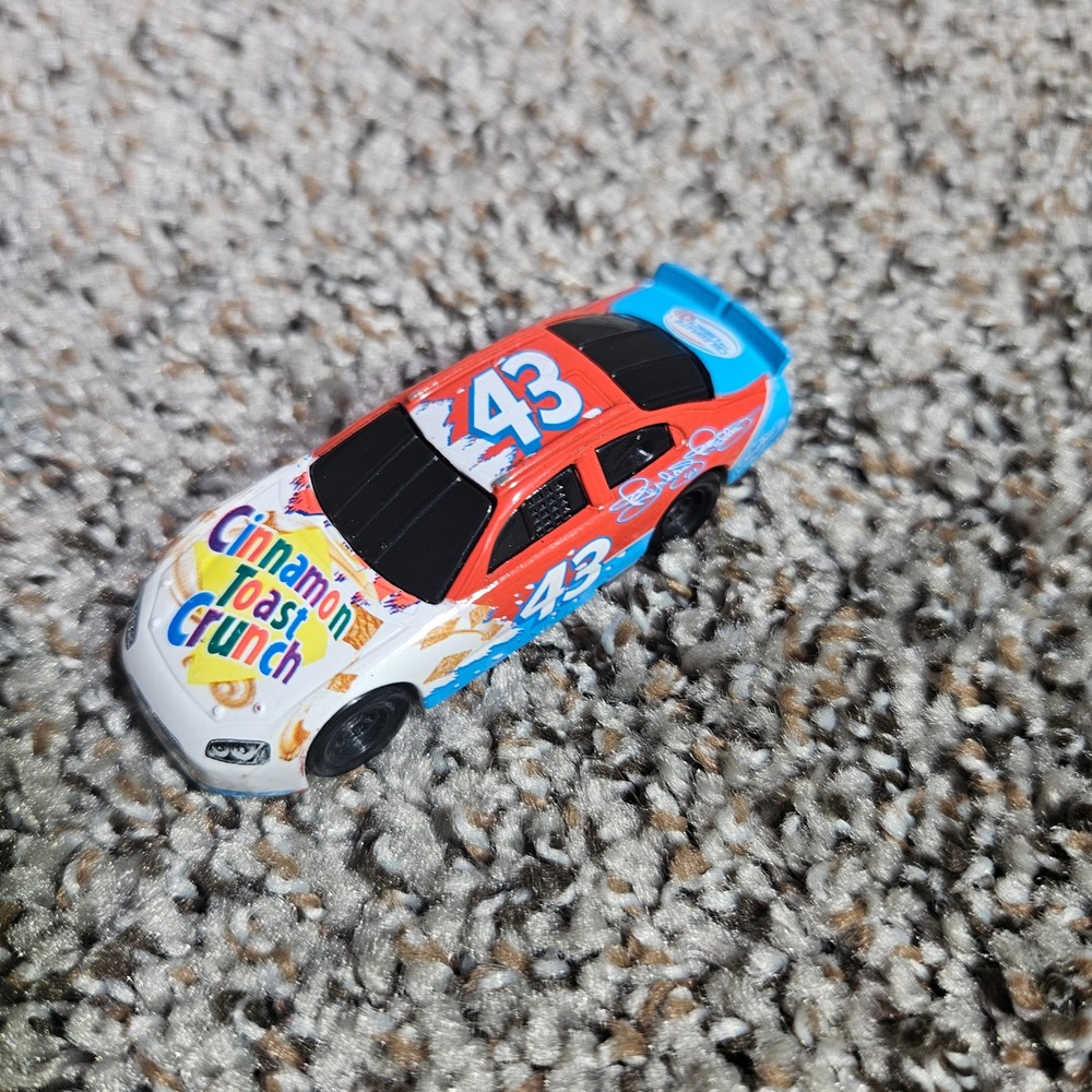 NASCAR #43 Cinnamon Toast Crunch Diecast Car 1:64 Scale General‎ Mills 2008